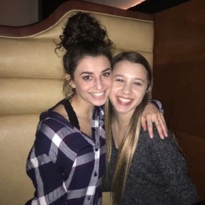 Meet your Posher, Alyssa